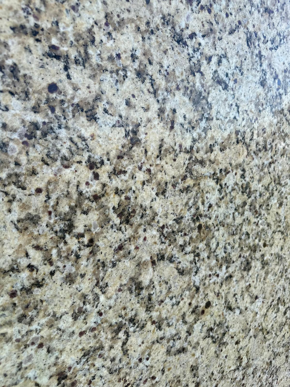 Detail of edge profile and clean seam